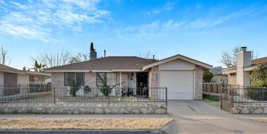 6725 Tiger Eye Dr