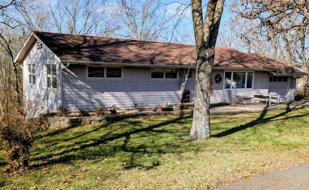 35 Hilltop Ln