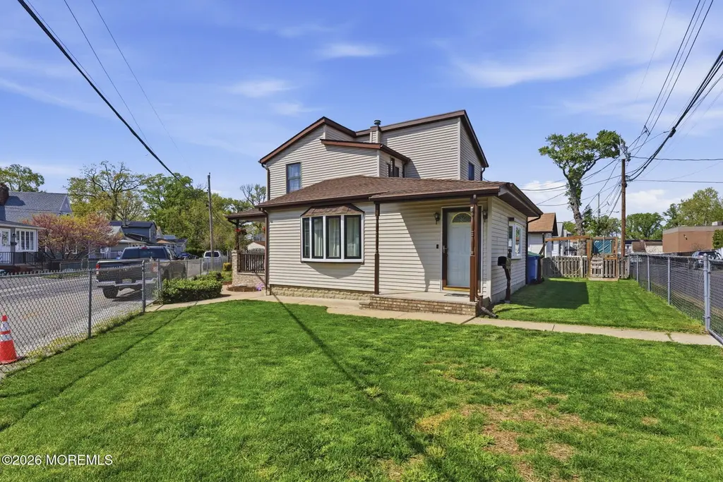 301 Norwood Ave