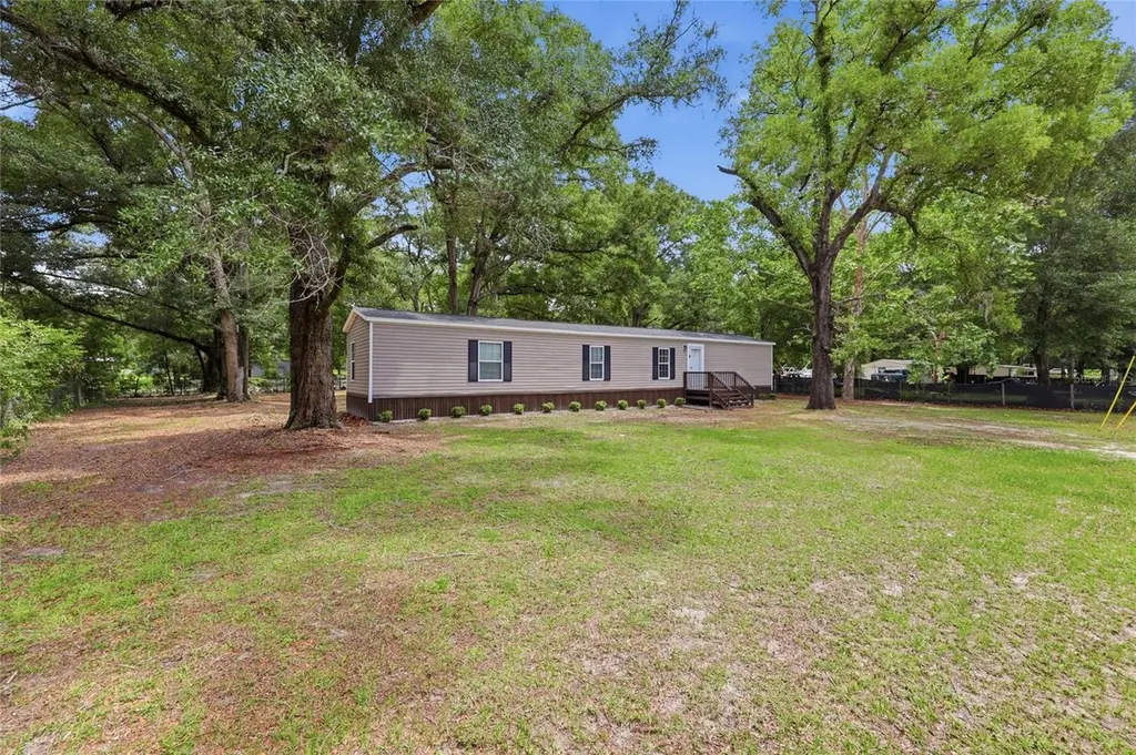 215 SW Alpine Pl