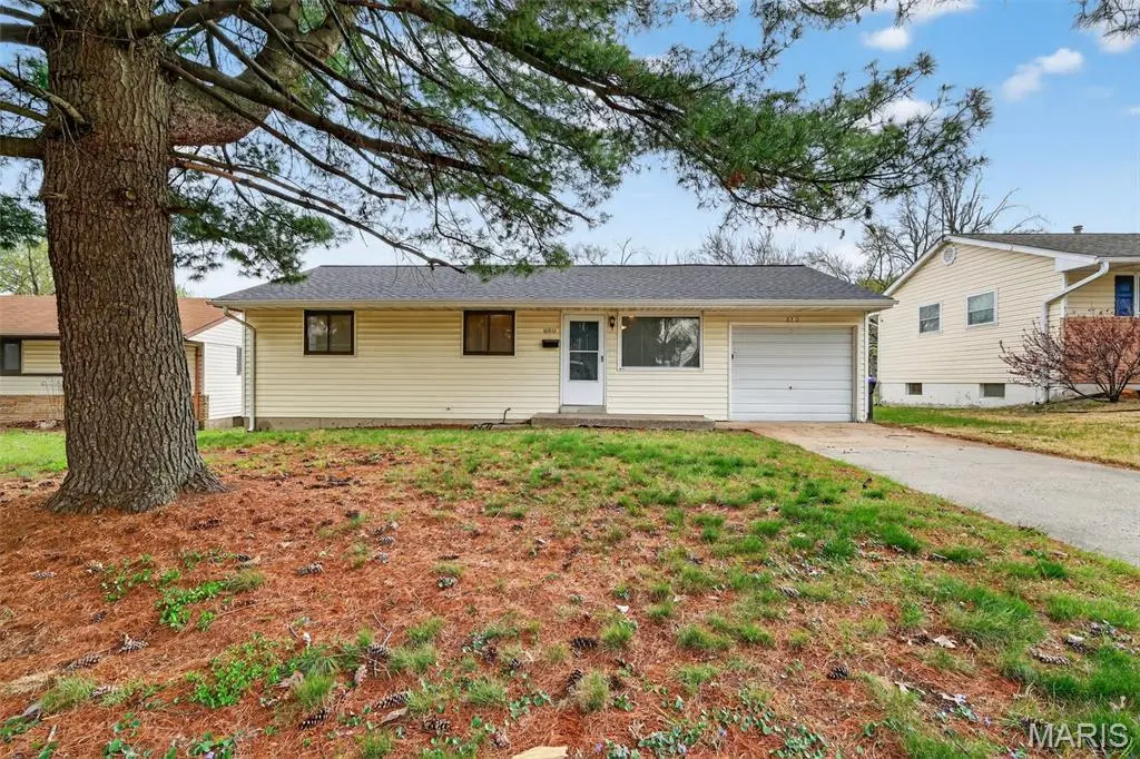 880 Tyson Dr