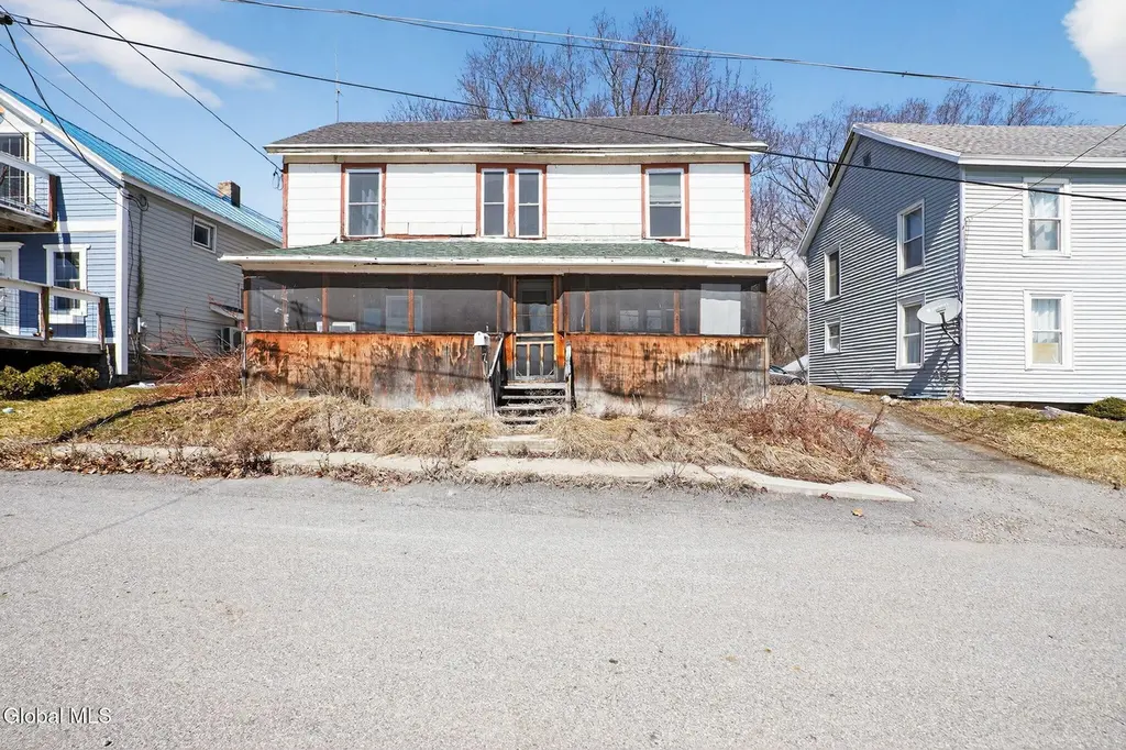 7 Oak Ln