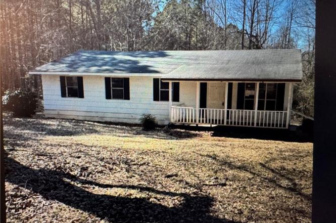302 Mockingbird Dr