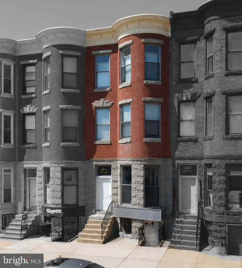 30 E 25th St