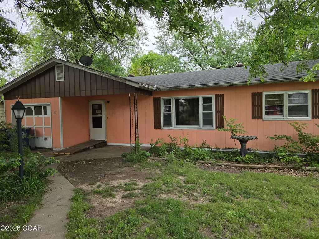 1431 Greenwood Blvd