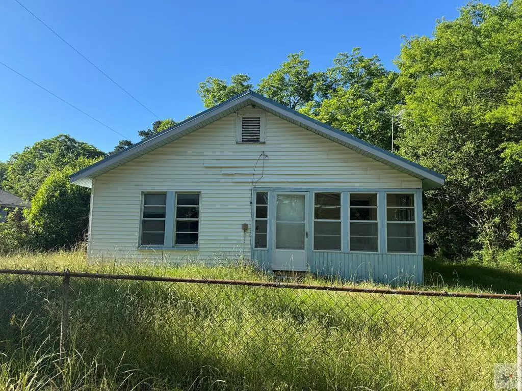 2403 Holmes Rd