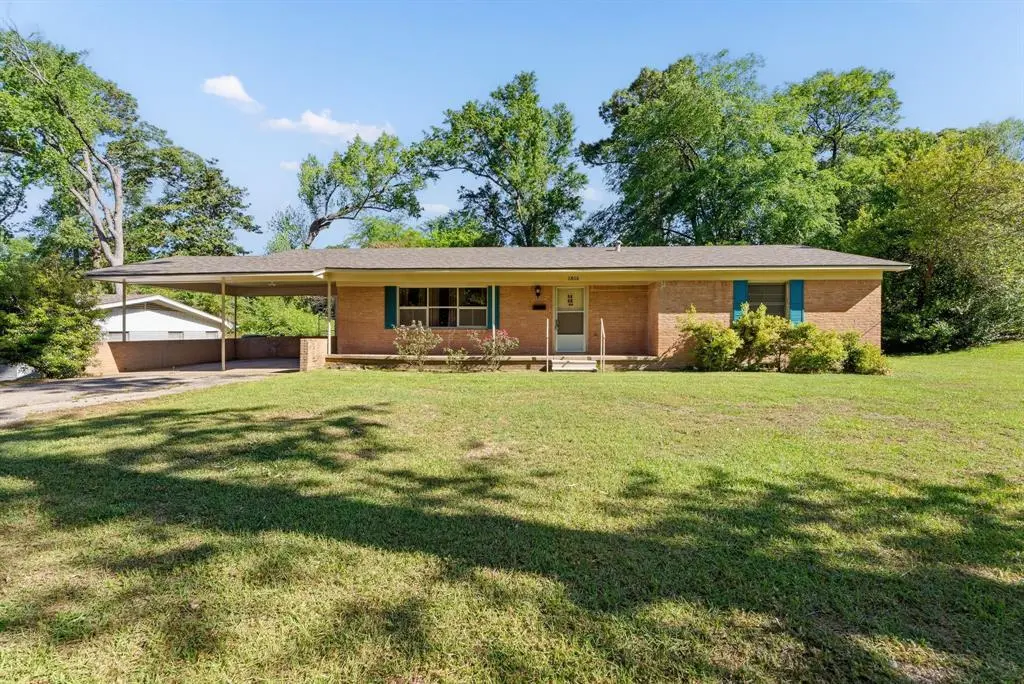 2800 Tanglewood Dr