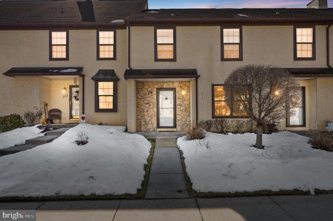 219 Allens Ln