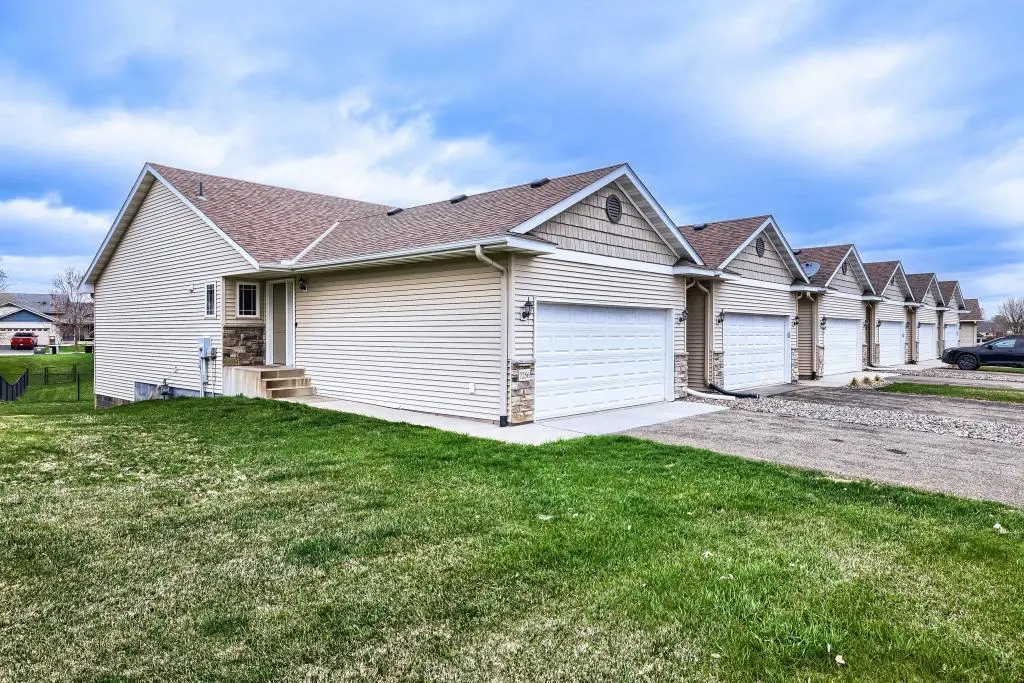 7256 Kahler Cir NE