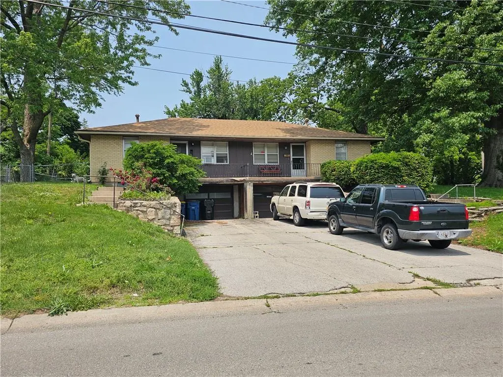 524 E Walnut St