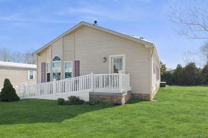 1661 Old Country Rd #353