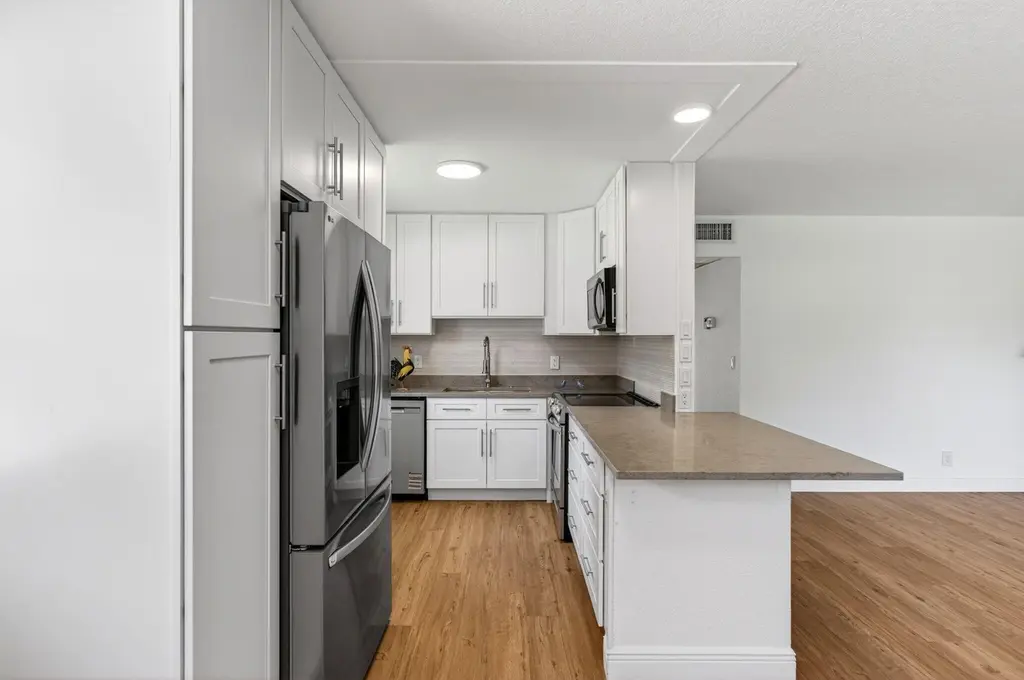 221 Waterford Unit J