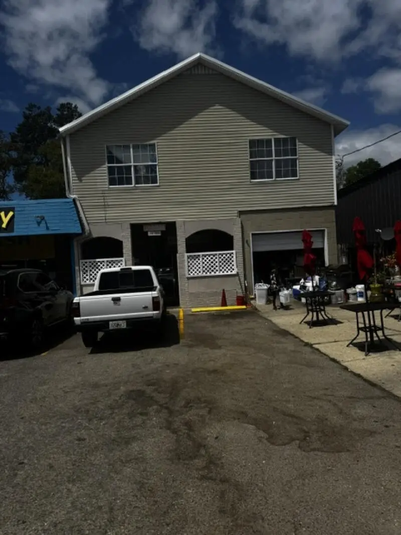 613 James Lee Rd