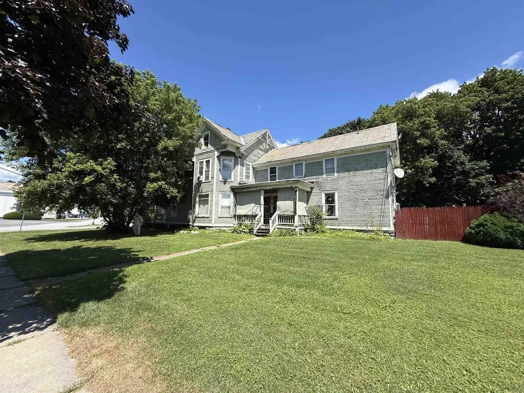 58 Crescent St
