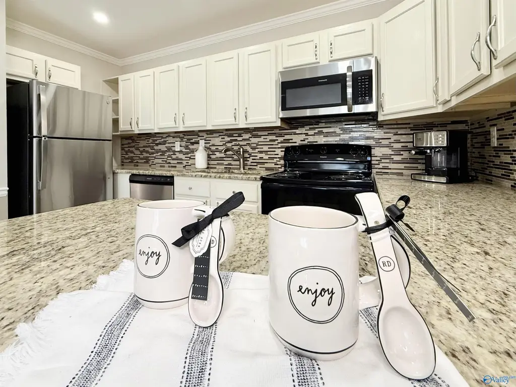 6618 Willow Pointe Dr NW Unit E