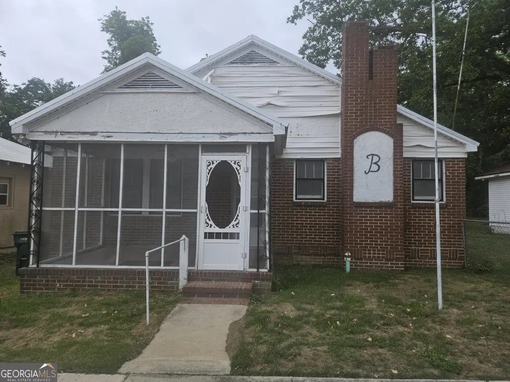133 Hendrix St