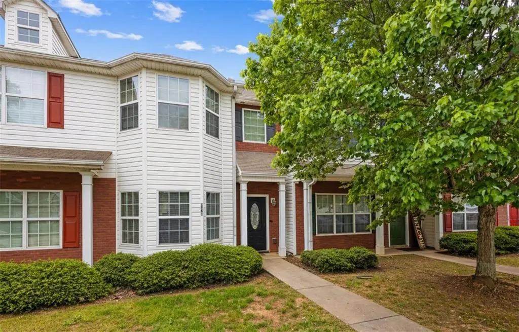 1761 Glen View Way
