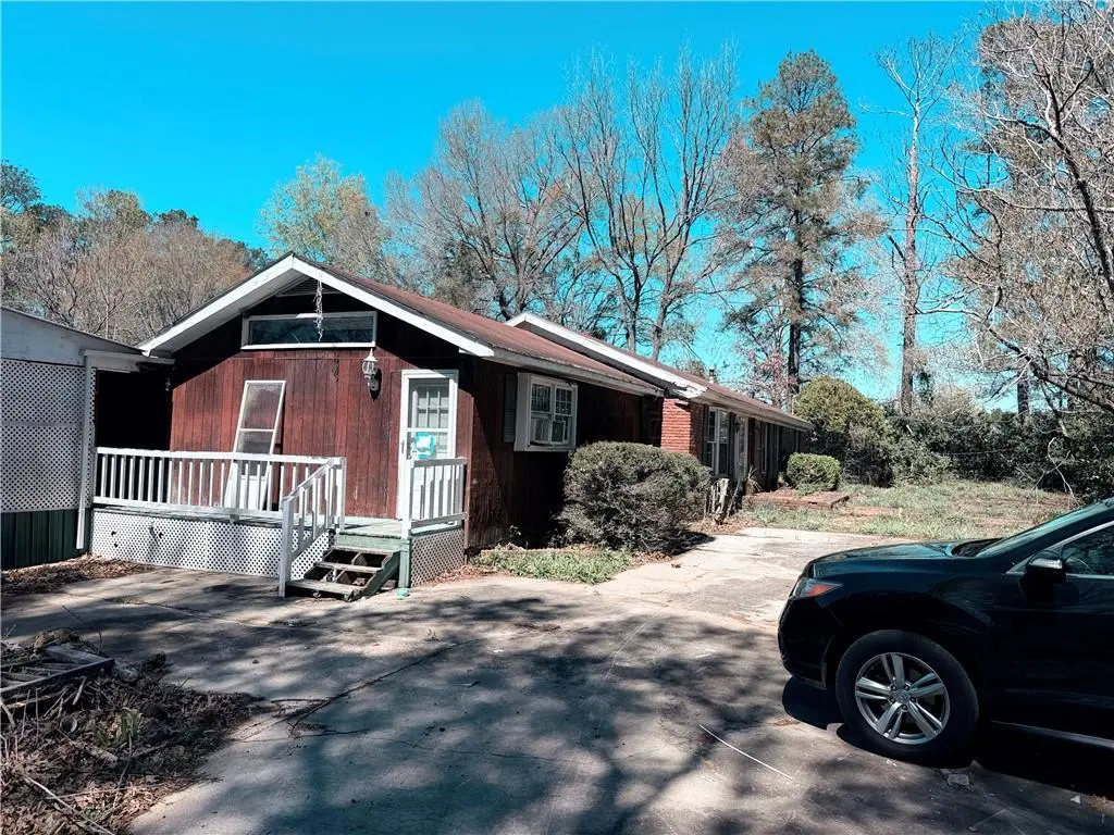 103 Lake Rd