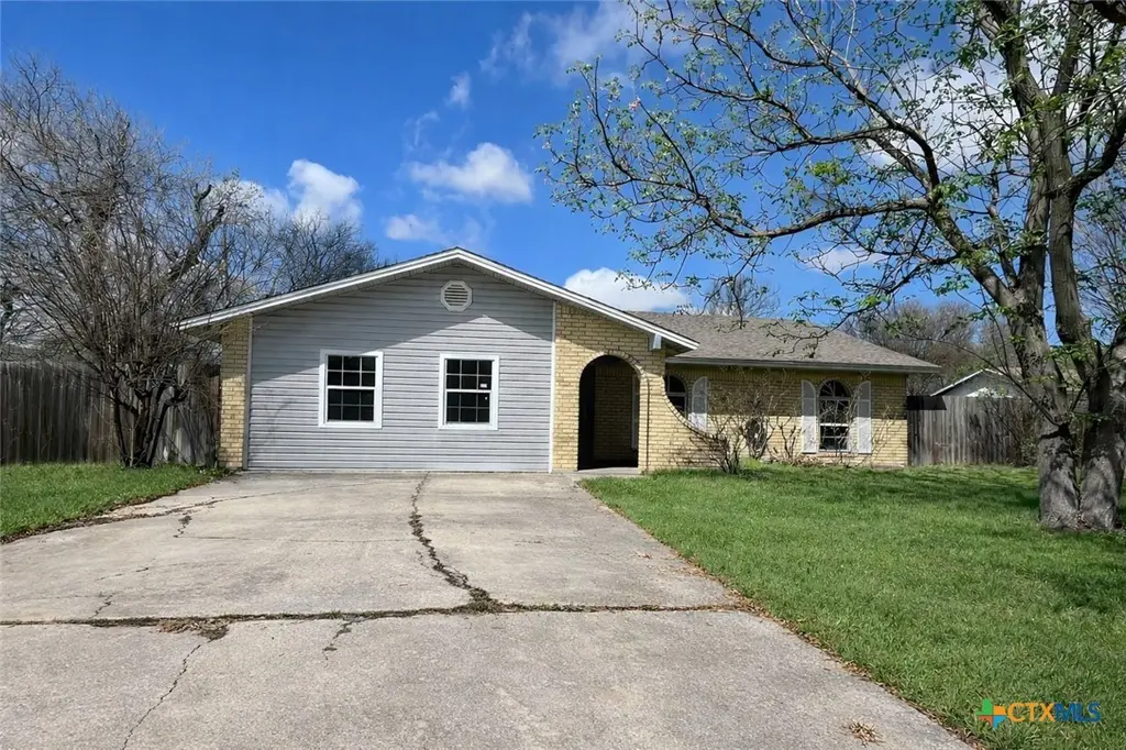 1708 Redwood Dr