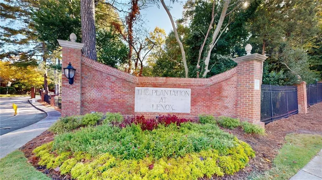 25205 Plantation Dr NE #205