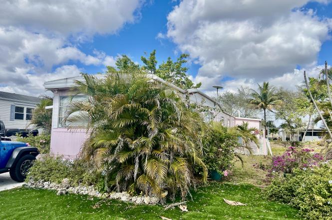 305 NW 50th Ct