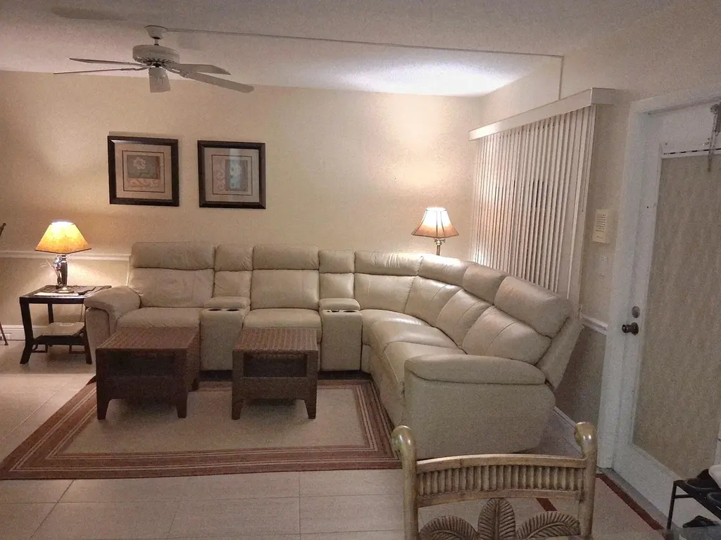 4023 Newport H