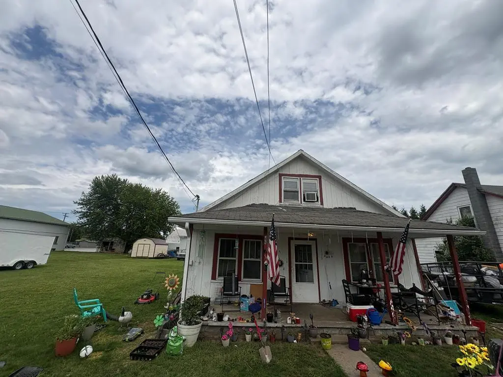 106 Riverside Dr