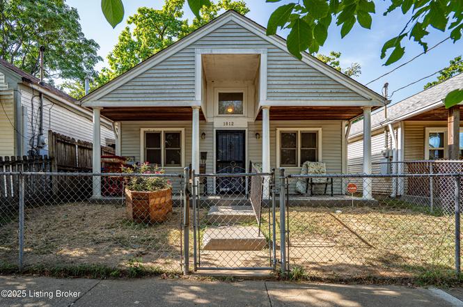 1812 Magazine St