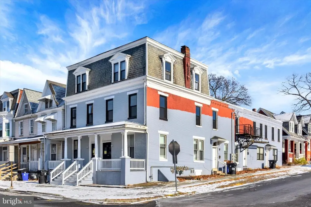 31-33 S 18th St