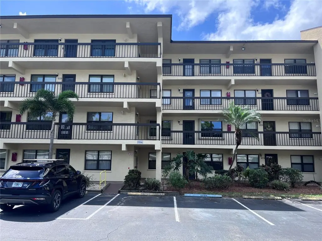 315 30th Ave W Unit B203