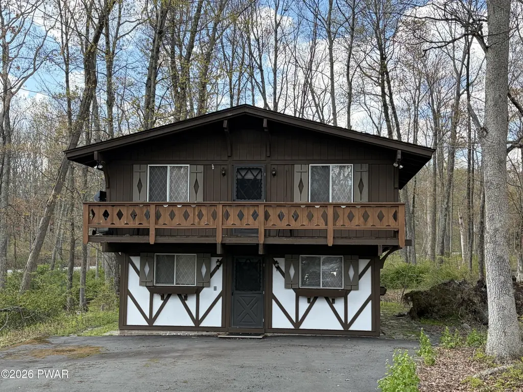 802 Burning Tree Ct