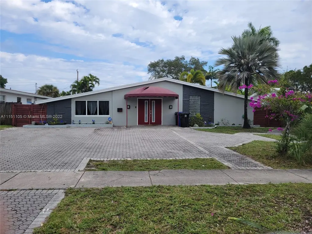 3161 Riverland Rd