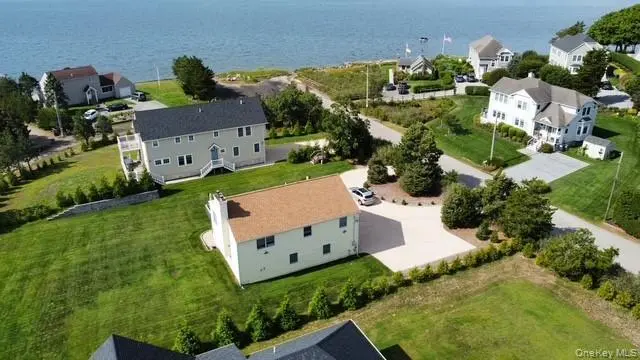 7 Corwin Ln