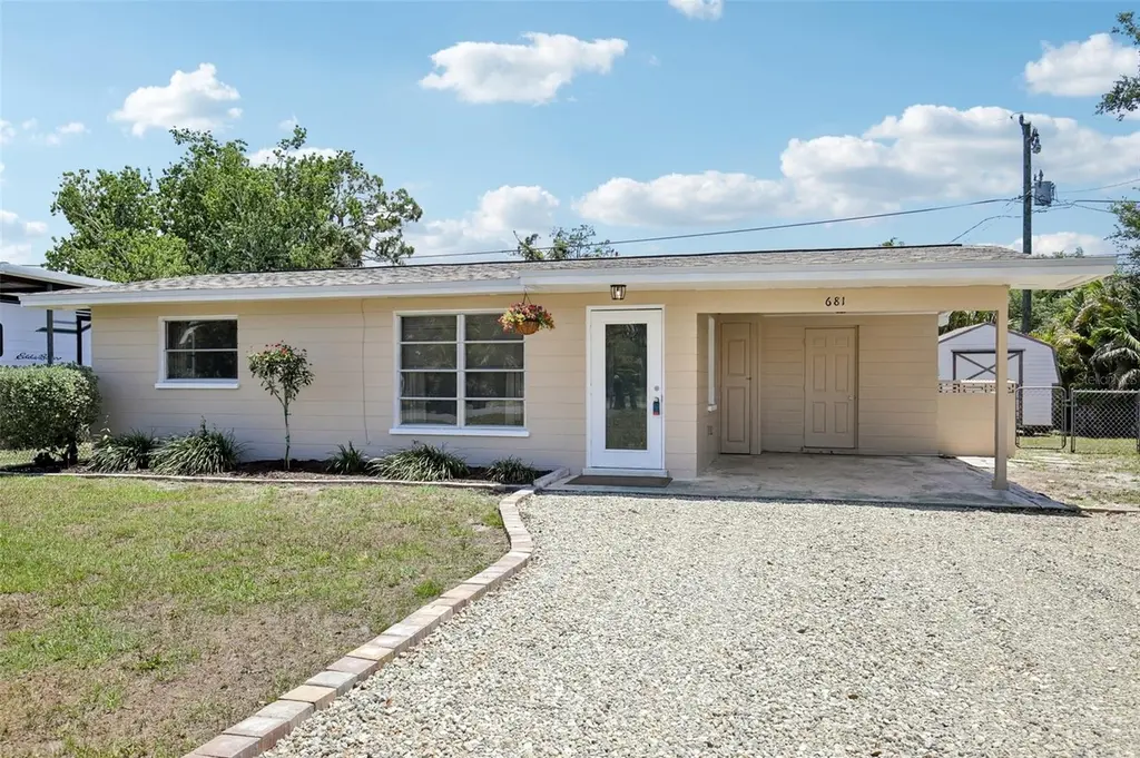 681 Palmetto Dr