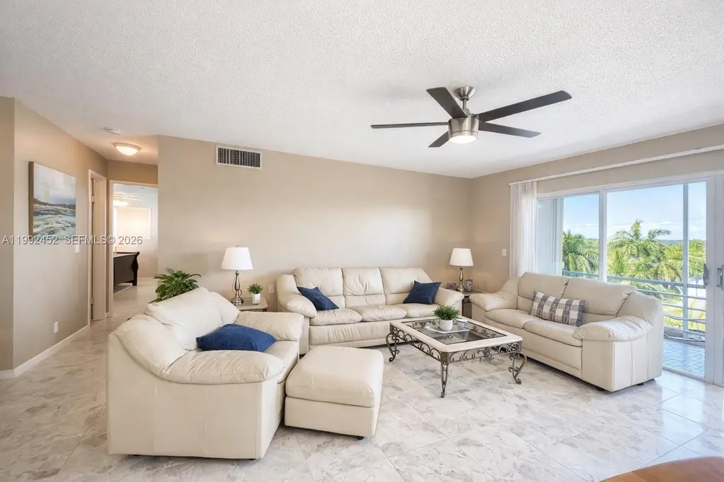 1425 Atlantic Shores Blvd #501