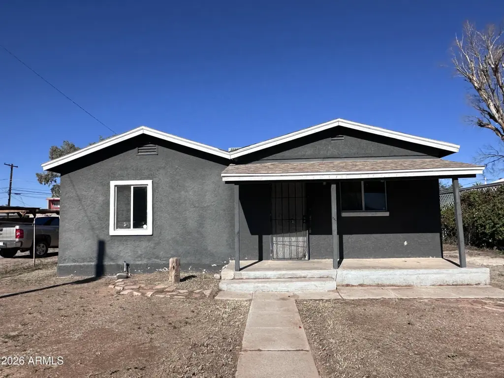 352 W Roosevelt Ave
