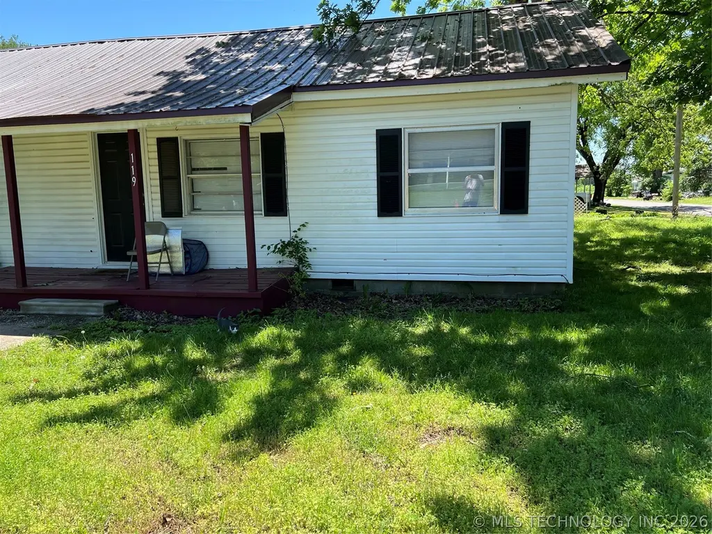119 E Elmwood Ave