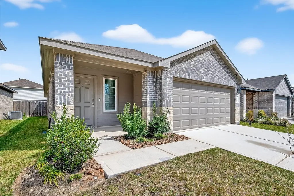 24046 Kentwood Springs Dr