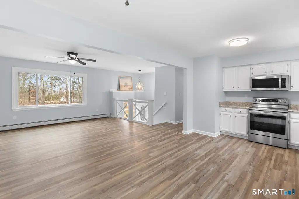 33 Deer Ridge Rd