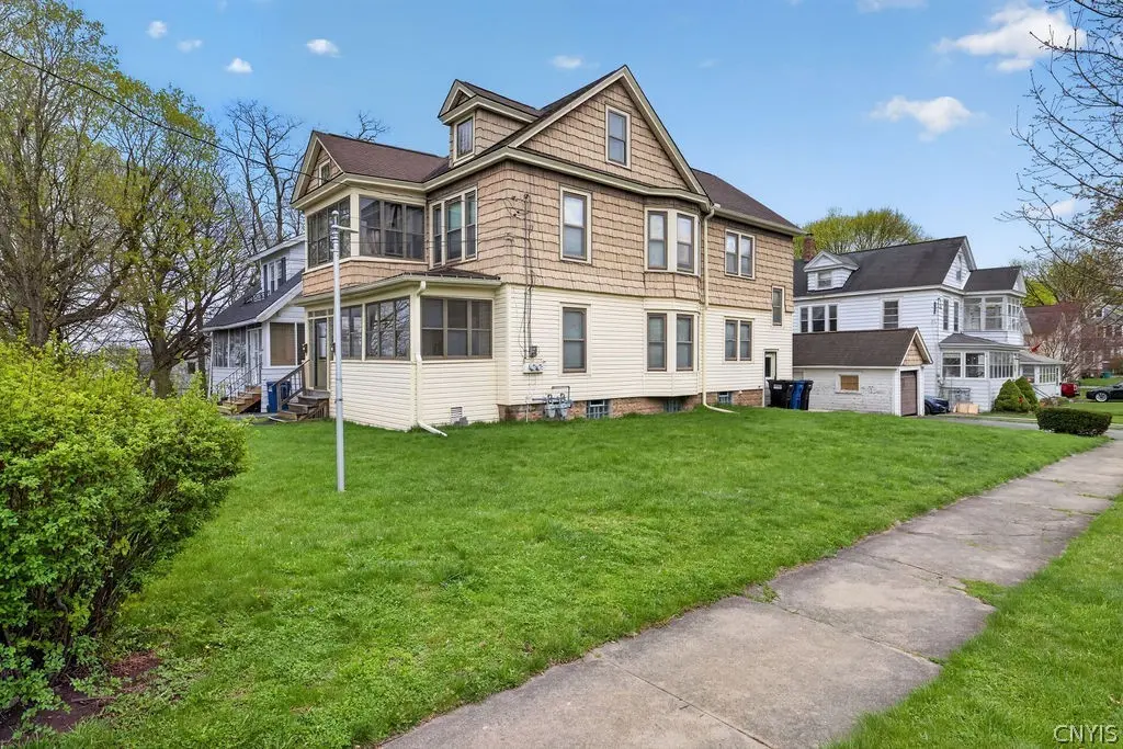 309 Ulster Ave