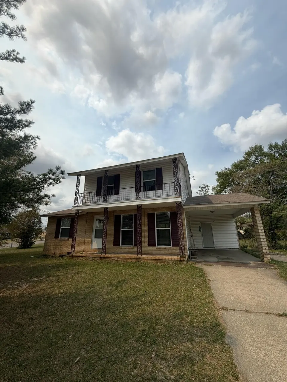 2736 Vernon Dr