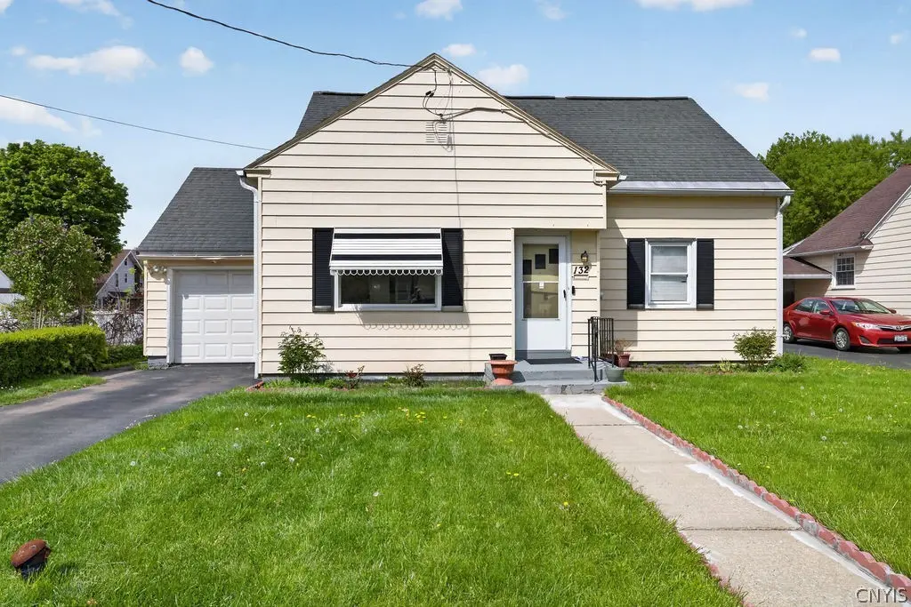 132 Brace St
