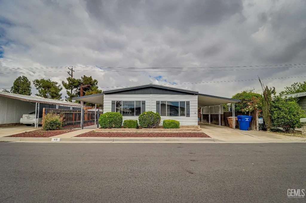 400 E Roberts Ln #48