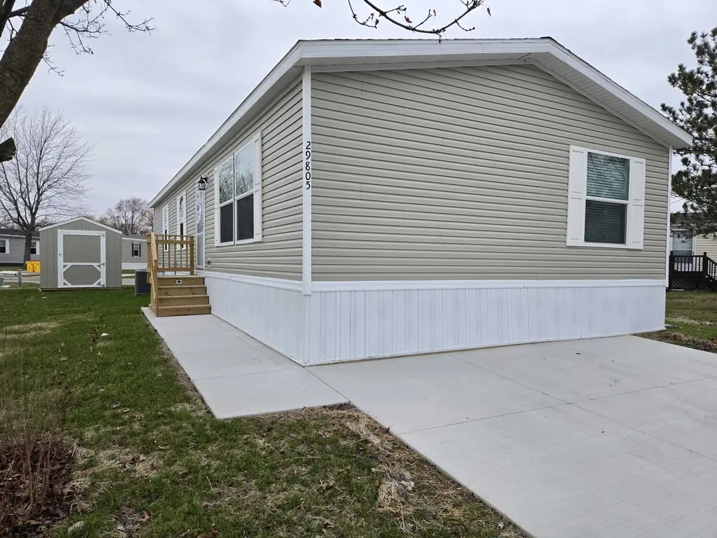 3 Bed 2 Bath Single Section Plan