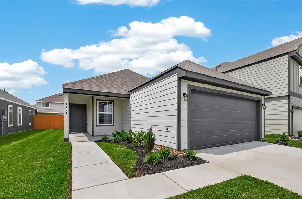 8124 Vanilla Orchid Dr