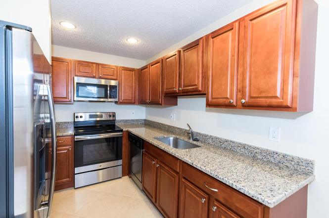 1640 NW 19th Ter #203