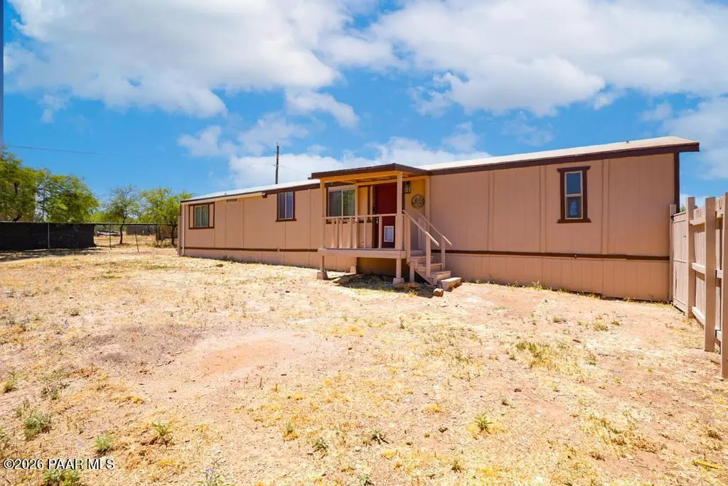 20827 E Cedar Dr