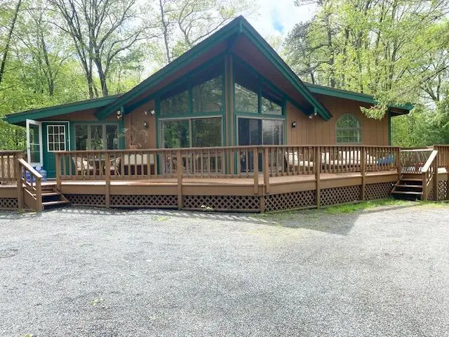 106 Palomino Ln