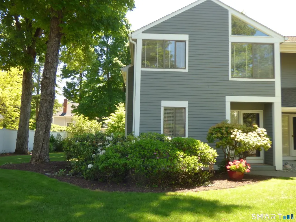 7 Old Mill Ct #7