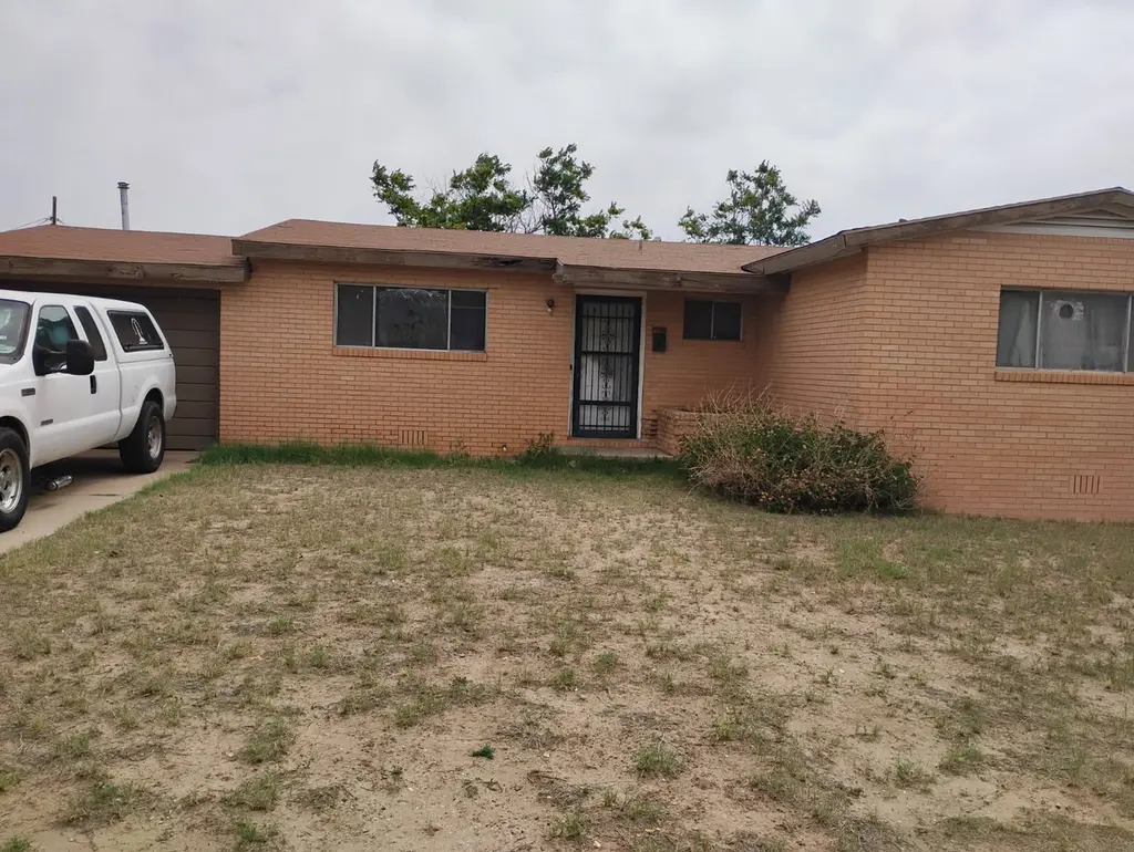 1003 Pine Ave